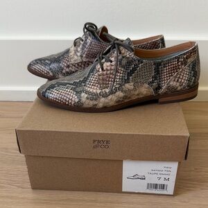 FRYE AND CO. Taupe Snake Print Loafers